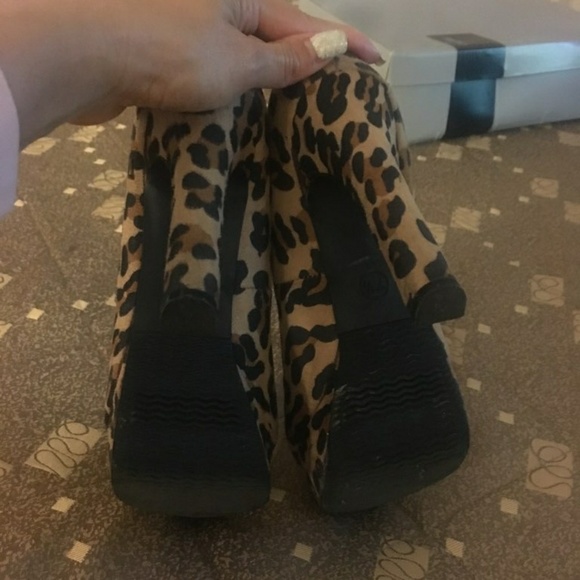 Super Gorgeous Massimo Leopard Print Platforms!😋 - Picture 5 of 7
